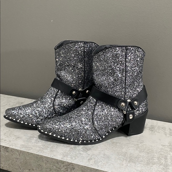 Cape Robbin Black Textured Rhinestone Cowboy Boots Size 8.5 - Picture 7 of 16